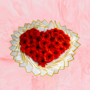 Corazón de gerberas